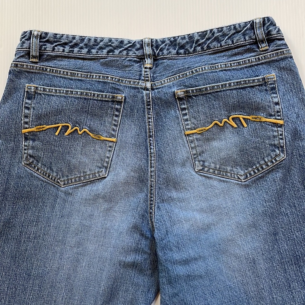 Columbia Authentic straight leg blue jean denim. Women’s size 16